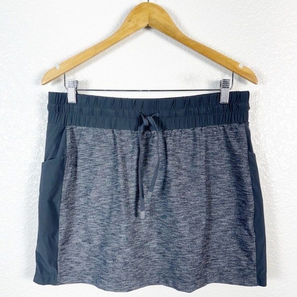 Athleta Women's Excursion Hybrid Active Skort Tenniscore Athletic Grey Medium